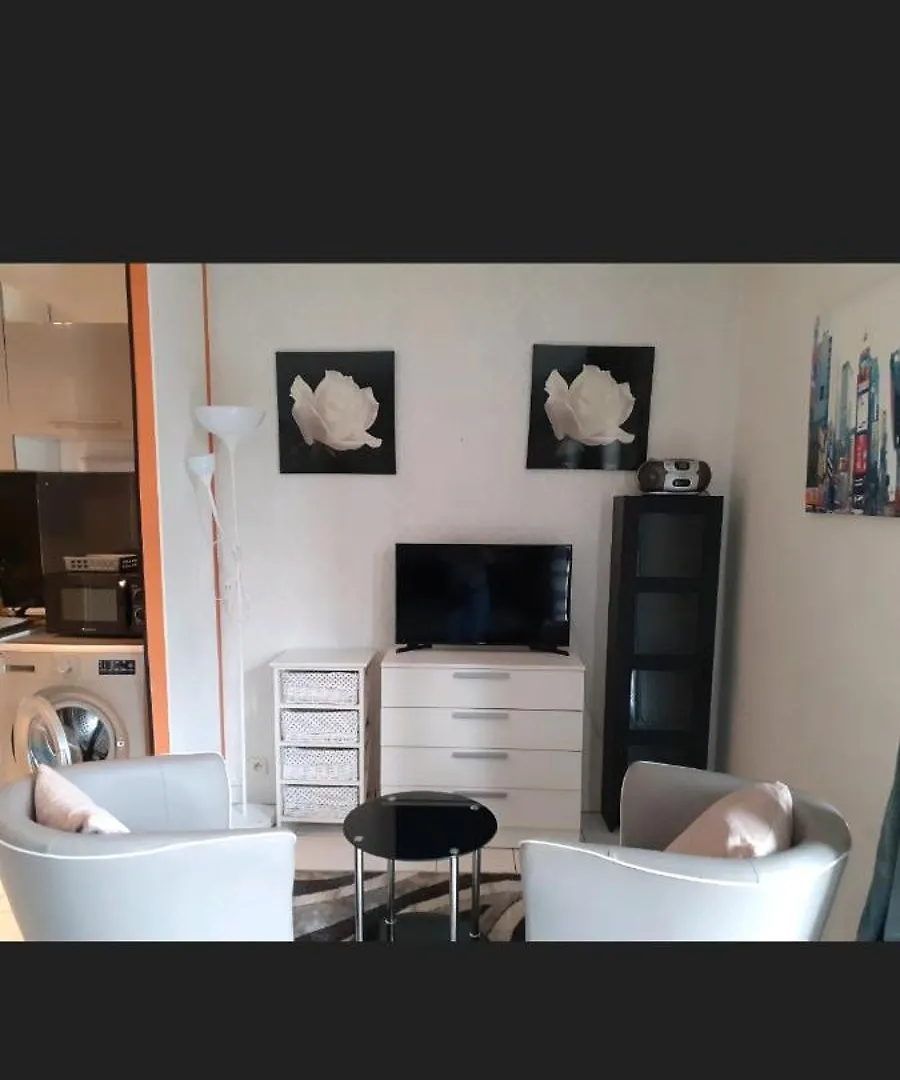 Studio Proche Gare Saint Brieuc 0*, Saint-Brieuc France