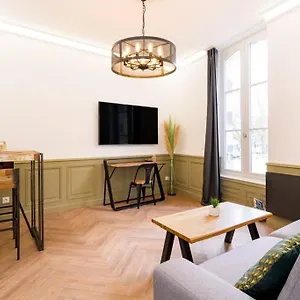  Appartement De Charme Centre Ville Avec Terasse